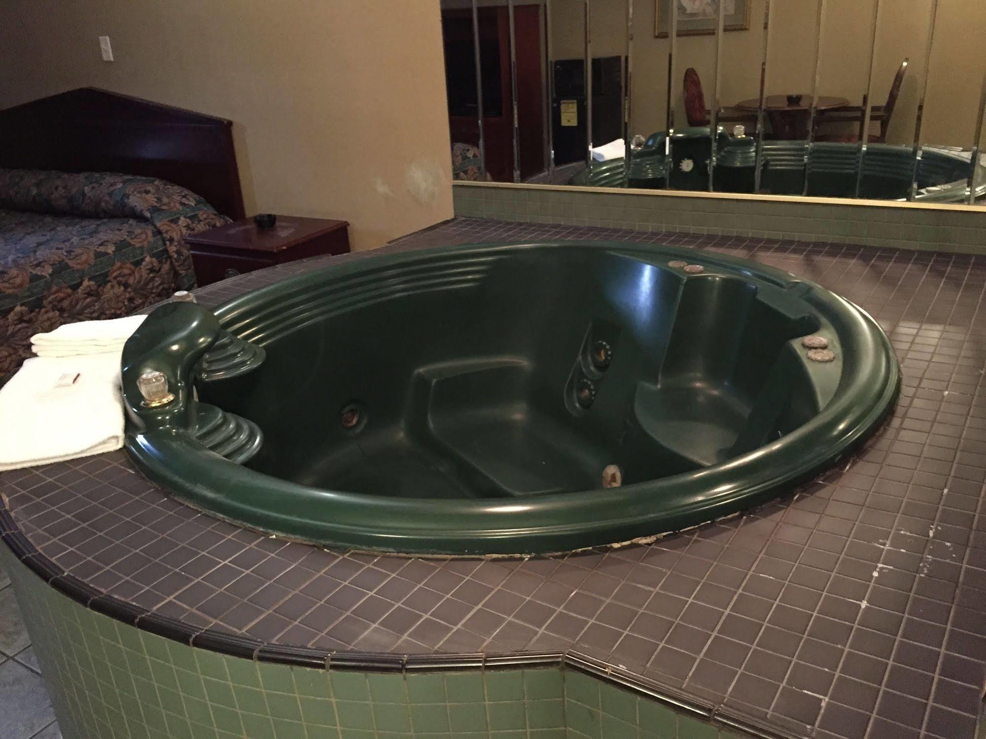 The Lincoln Hotel Philadelphia Trevose Bagian luar foto
